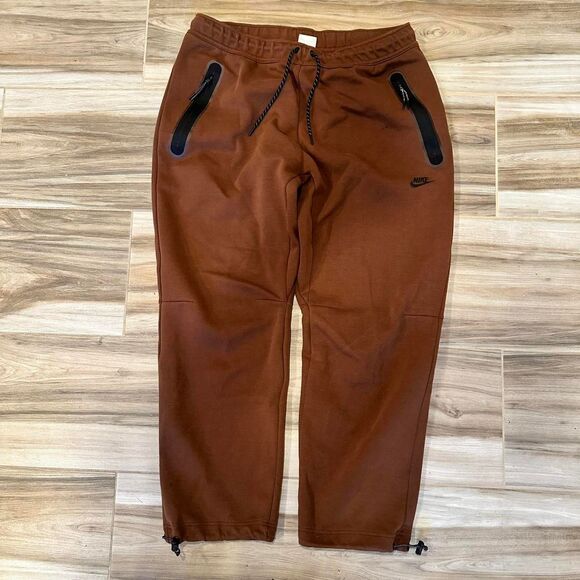 Brown Nike Tech Fleece Brown Uncuffed baggy sweatpants - Picture 1 of 4